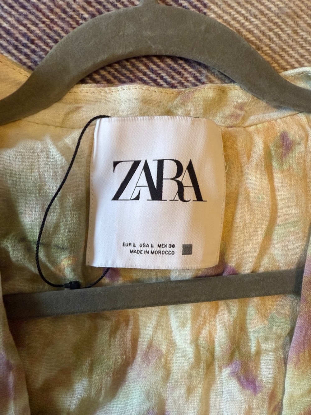 ZARA Lavender & Olive Tie-Dye Quilted Crop Vest - Picture 2 of 5